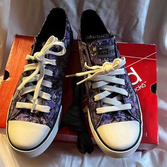 Marc Ecko Shoes - NWT red by Marc echo tennis shoes. Size 9.